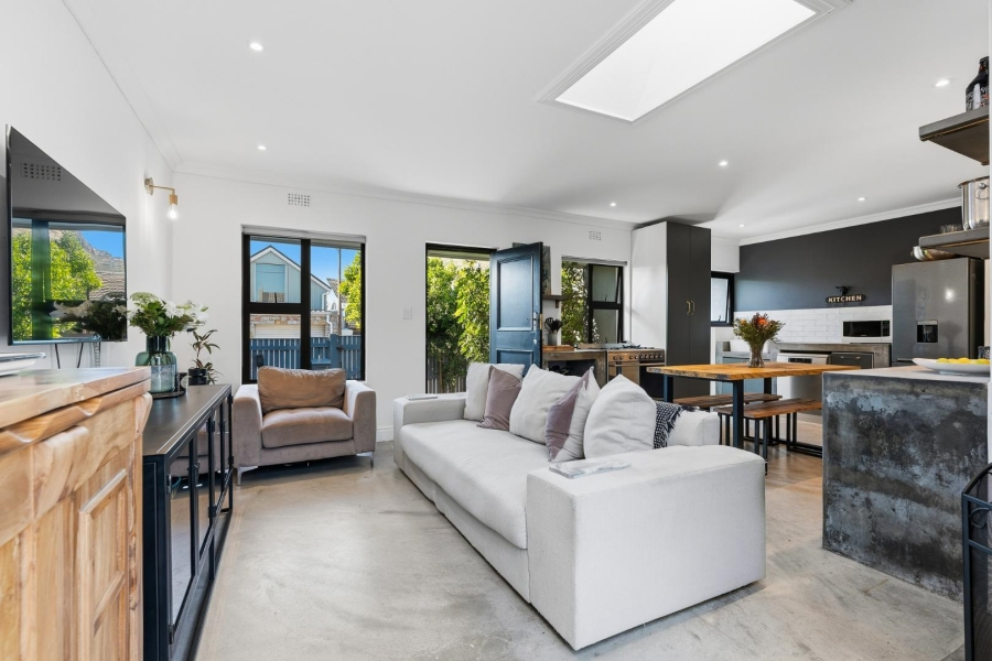 2 Bedroom Property for Sale in Lakeside Western Cape